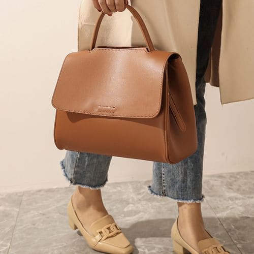 Bolsa de Ombro de Couro Oblíqua Estelle