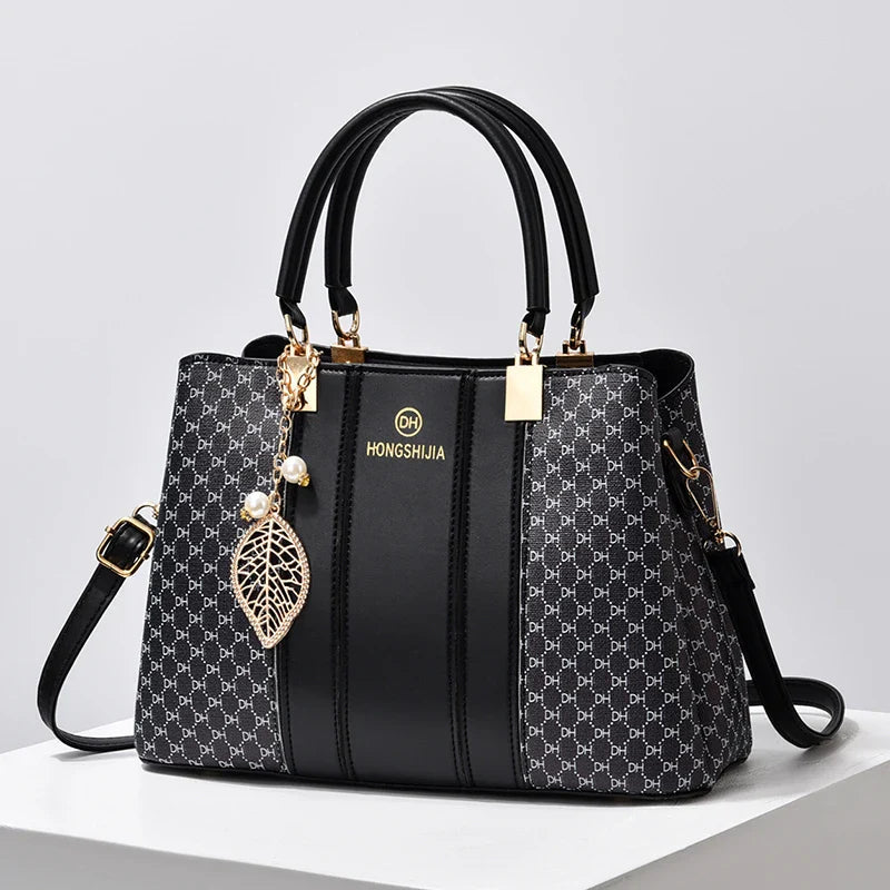 Bolsa Feminina em Couro Genuino - Premium DH