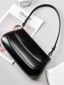 Bolsa Feminina Baguete Tiracolo em Couro com Alça Ajustável - Eléa