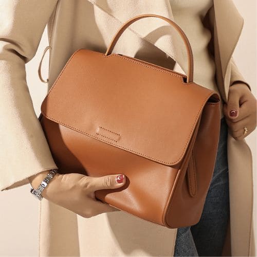 Bolsa de Ombro de Couro Oblíqua Estelle