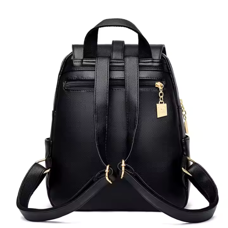 Mochila Feminina de Couro com Fivela - Sophie